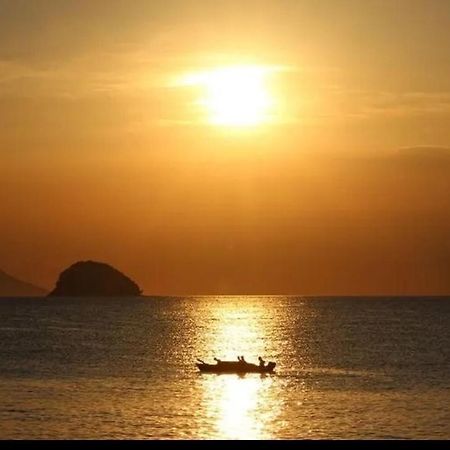 Pousada Quintal Da Barra 50 Metros Do Mar Boicucanga Eksteriør billede