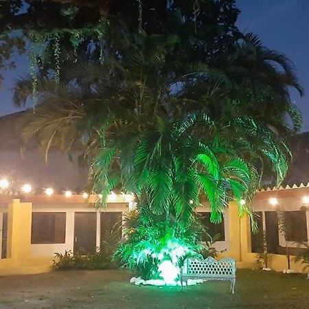 Pousada Quintal Da Barra 50 Metros Do Mar Boicucanga Eksteriør billede